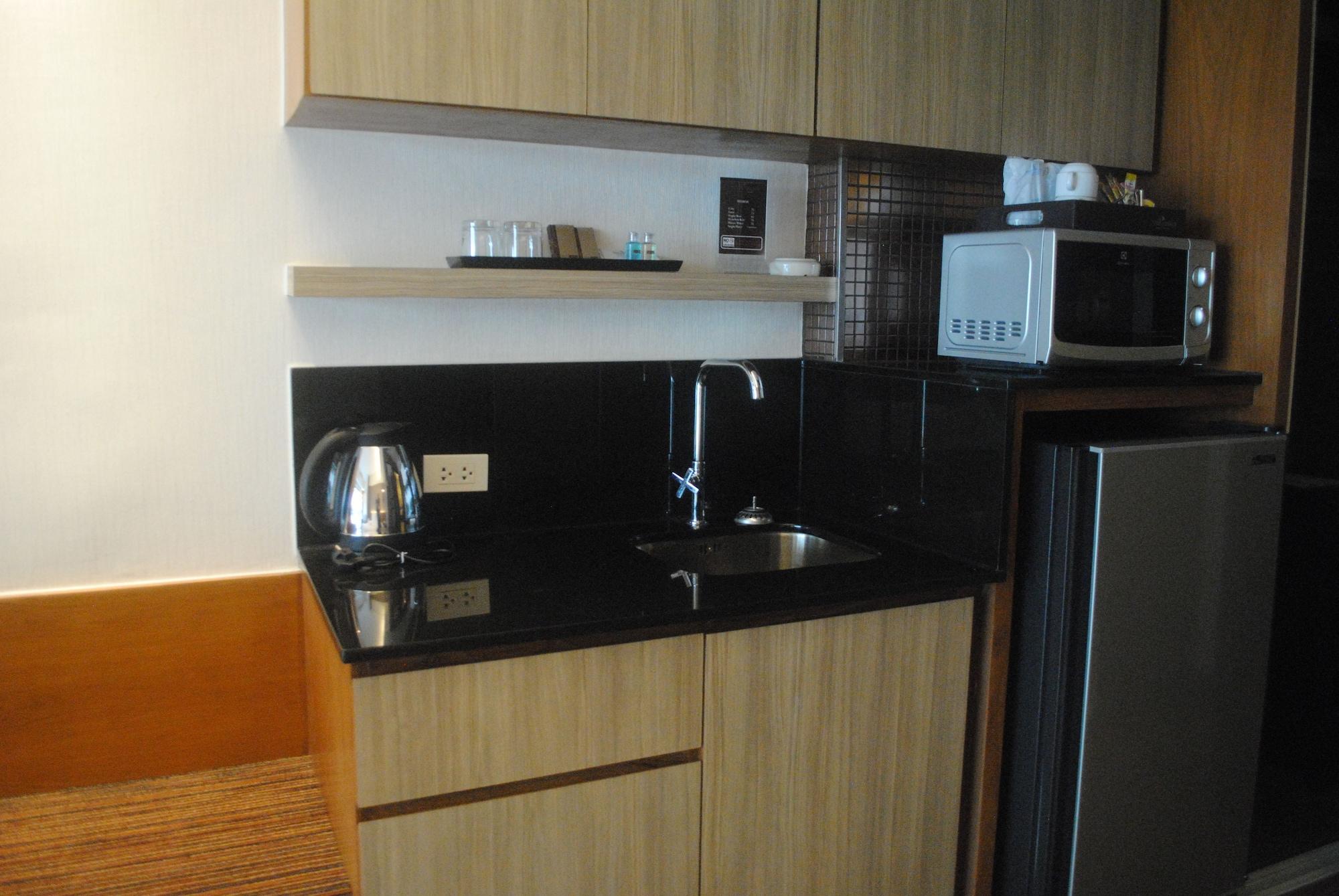 Inn Residence Serviced Suites - Sha Extra Plus Jomtien Beach Exterior photo